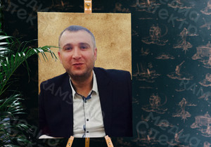 Фотокартина на холсте 30х40см «Мужчина в пиджаке» — фото 1