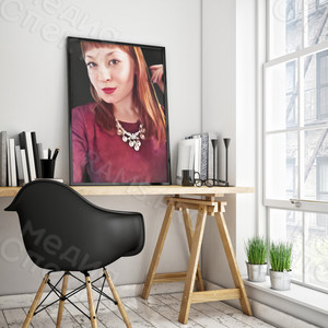 Фотокартина на холсте 40х60см «Девушка в красном» — фото 3