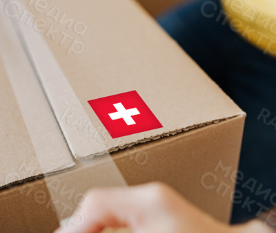 Наклейки 70х70мм «Аптечный крест» — фото