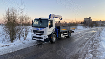 Наклейка с номером телефона на кабину манипулятора «Volvo FE 240» — фото