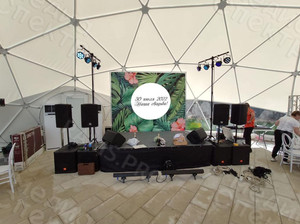 Аренда фотозоны Press Wall на свадьбу — фото 1