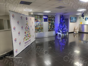 Фотозона-Press Wall 3х2м для завода «ЮБГ Тверь» Новый год 2024 — фото 4