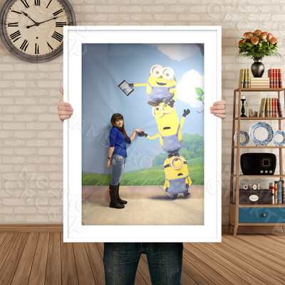 Фотокартина на холсте 40х50см «Девушка с миньонами» — фото