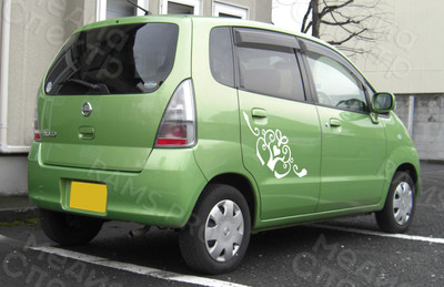 Трафарет-наклейка фигурная для нанесения рисунка на кузов автомобиля — фото