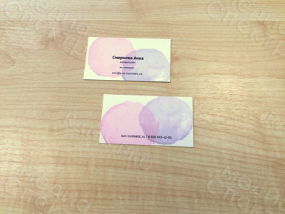 Визитка на дизайнерской бумаге для косметолога «Смирнова Анна» — фото