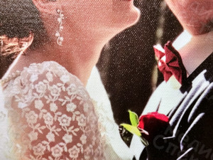 Фотокартина на холсте 40х60см «Молодые на лесной поляне» — фото 2