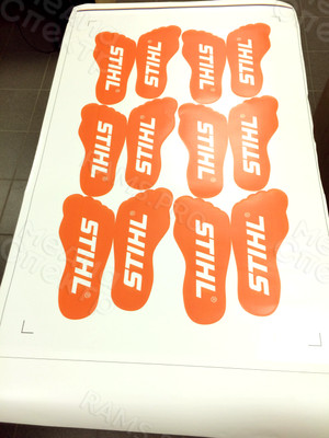 Наклейки фигурные на пол магазина 30х13см «СЛЕДЫ» с логотипом «STIHL» — фото 1