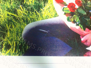 Фотокартина на холсте 60х40см «Девушка с цветами» — фото 3