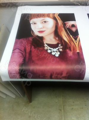 Фотокартина на холсте 40х60см «Девушка в красном» — фото 1