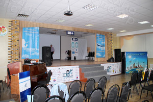 Баннеры для выпускного (оформление фотозоны на фартуке сцены) — фото 1